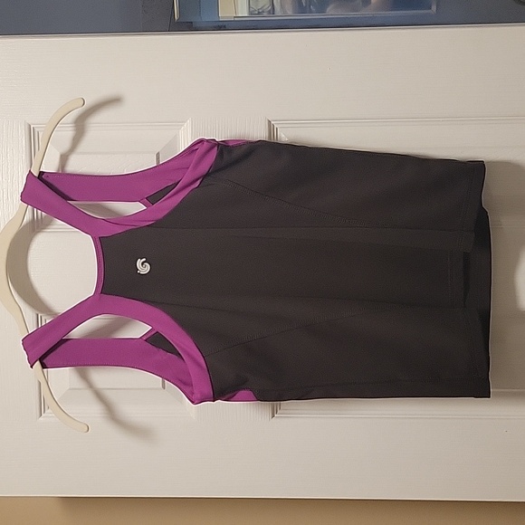 Inmotion by NY&CO Racer Back Top never worn - Picture 3 of 4